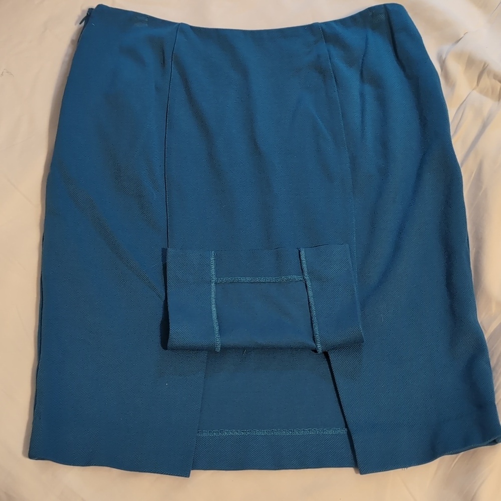 Cabi Sigourney Pencil Skirt - Picture 5 of 9